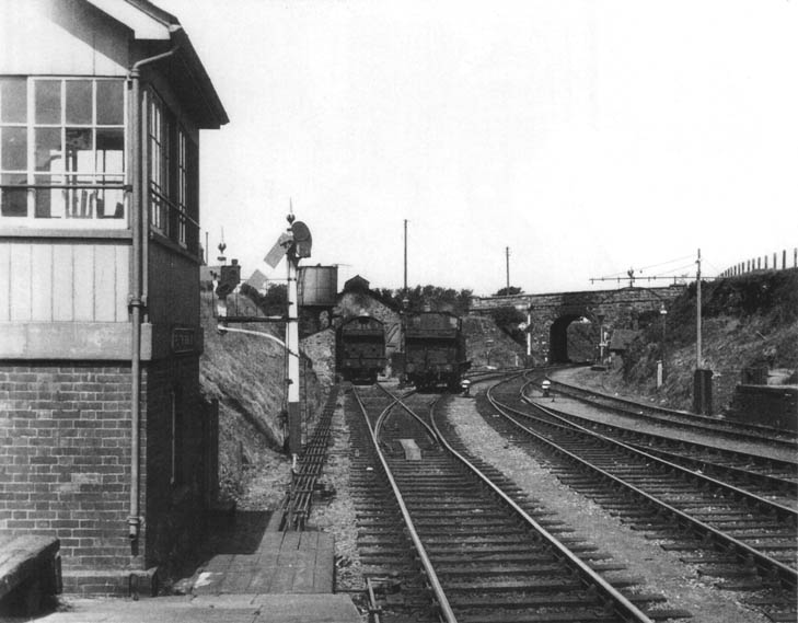 helstonboxengineshedandbridge1930ssmall