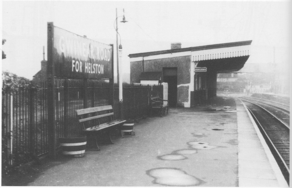 up platform station building c. 1960